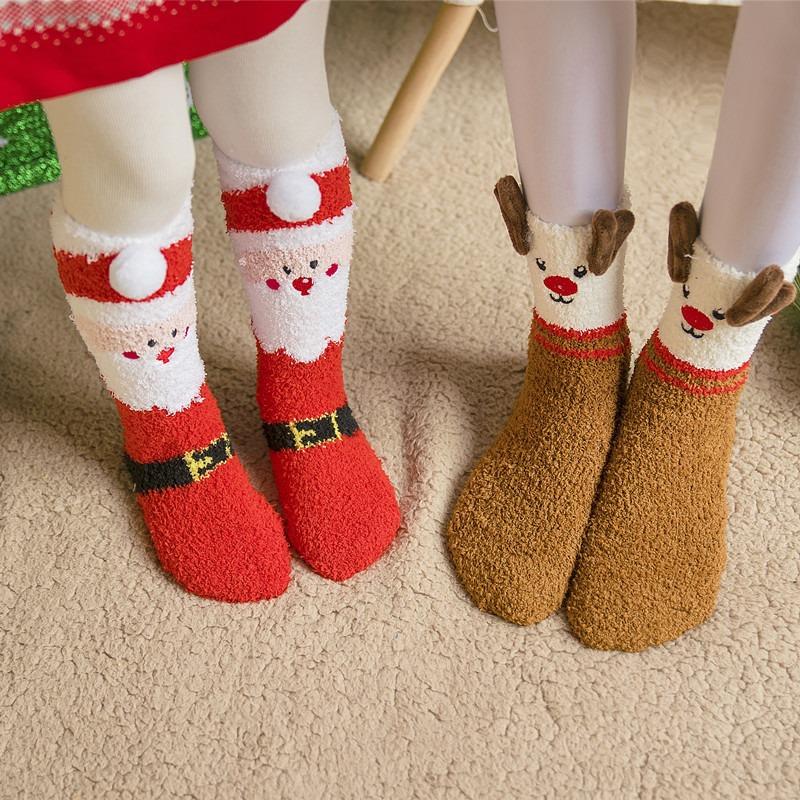 Coral Fleece Socks - Children's Non-shedding Christmas Stockings with Embroidered Deer Designs, Floor Socks, Sleep Socks, Thick and Warm.