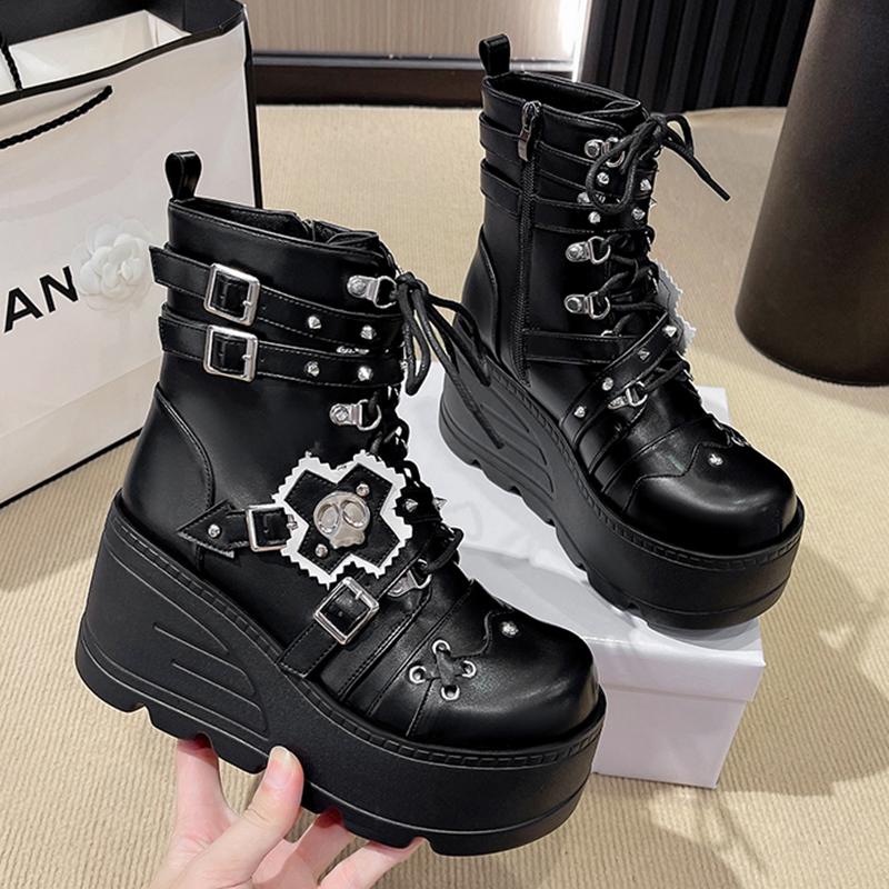 Women Punk Boots 9 CM Platform Personalized Skull Design Shoes Cool Boots Retro Chunky High Quality Lace Up Casual Outdoor Shoes