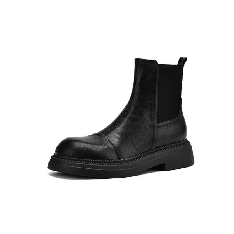 Autumn and Winter Platform Large Size Medium Boots Women's Comfortable Non-slip Low Heel Round Head Leather Boots New Korean Version of Black Fash