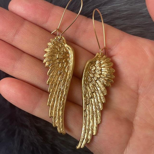 Exaggeration Personality Large Bright Gold Color Feather Texture Angel's Wings for Women Punk Designer Jewelry Accessories Gifts