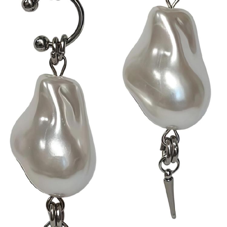 Natural Beauty Baroque Pearls Asymmetric Earrings Featuring Spikes Accents Perfect for Daily Use In Sturdy Alloy