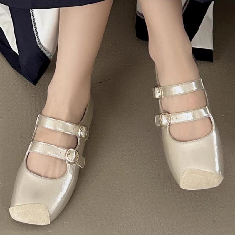 Fashion 2025 Women's Lightweight Flat Shoes  New Square Head Shallow Mouth Buckle Soft Ballet Shoes Comfortable Leather Single Shoes