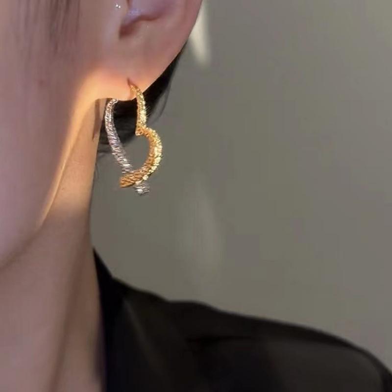111 Silver Needle Gold and Silver Contrasting Color Cross Love Earrings Female, Niche Design High-end Fashion Fringed Stud Earrings