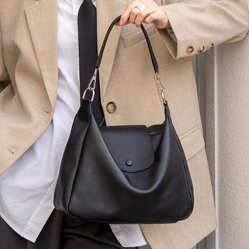 Big bag messenger bag women's new high-end texture soft leather underarm bag women's niche design shoulder bag