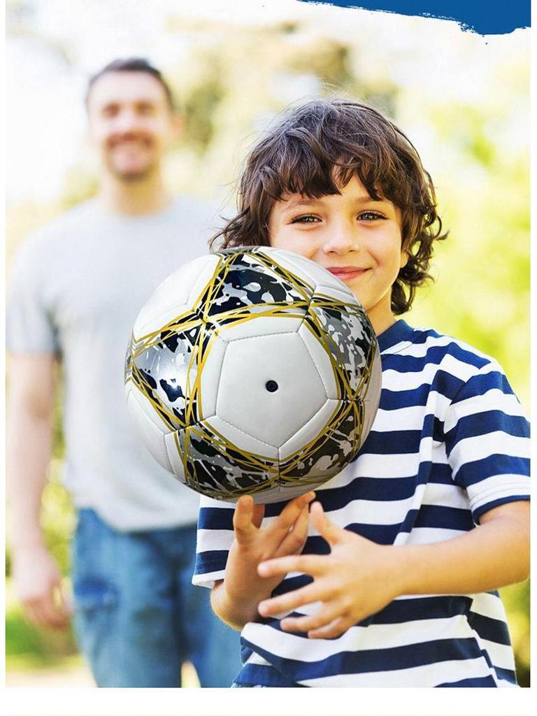 Football for All Ages: Size 3 for Toddlers, Size 4 for Children, Size 5 for Adults – Ideal for Training and School Competitions.