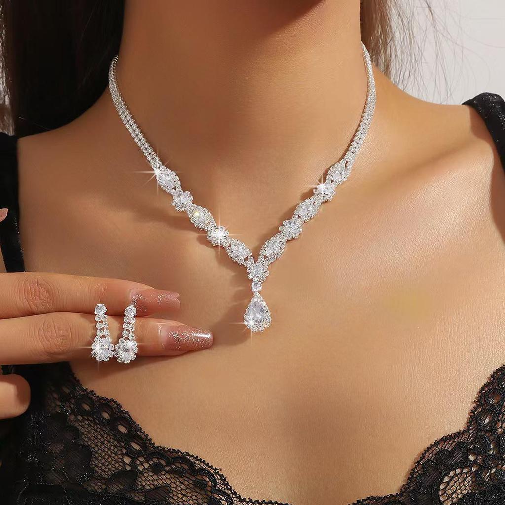 Sparkling Diamond Bridal Necklace & Earrings Set for Wedding and Evening Dress