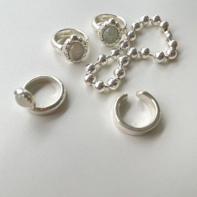 Evenesel Oval Volume Ring