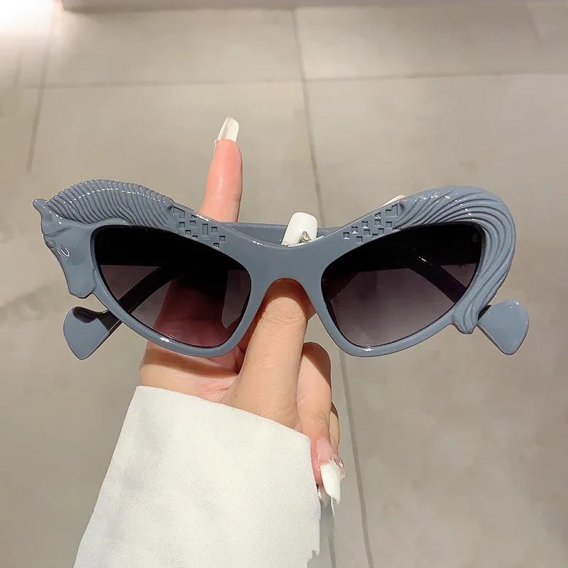 New Fashion Vintage Horse Frame Cat Eye Sunglasses Women For Men Sun Glasses Punk Shades Luxury Brand Designer Funny Eyeglasses