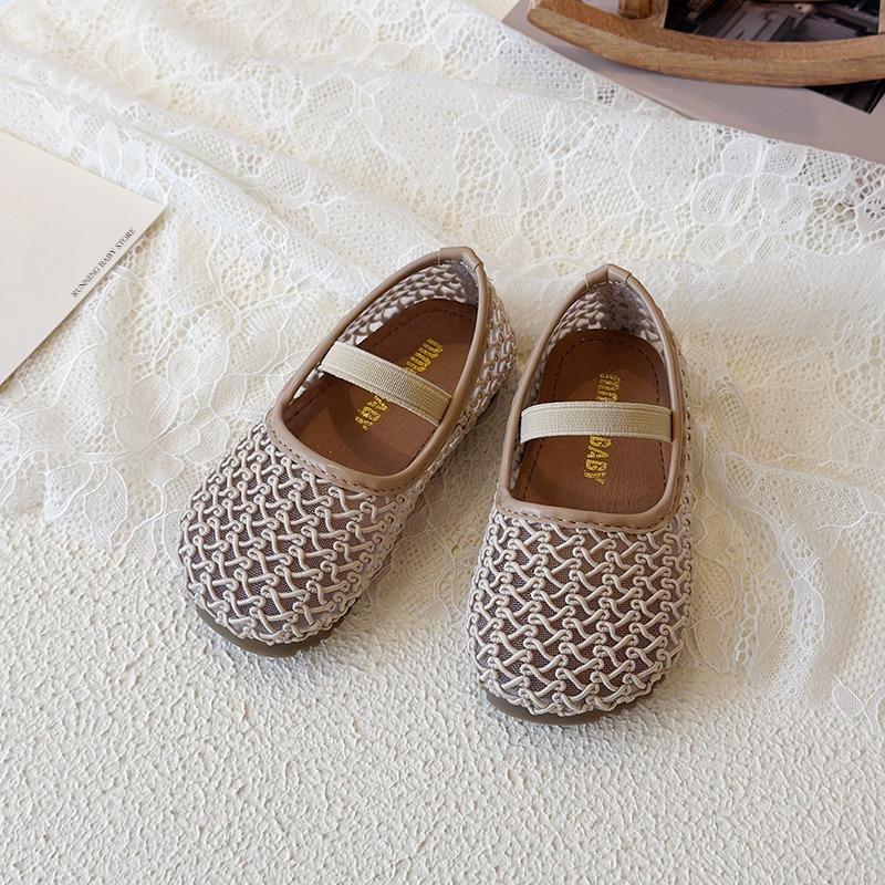

New Simple Style Summer Girl Leather Shoes Breathable Hollow Princess Sweet Classic Cut-outs Fresh Slip On Footwear I11078 21 коричневый
