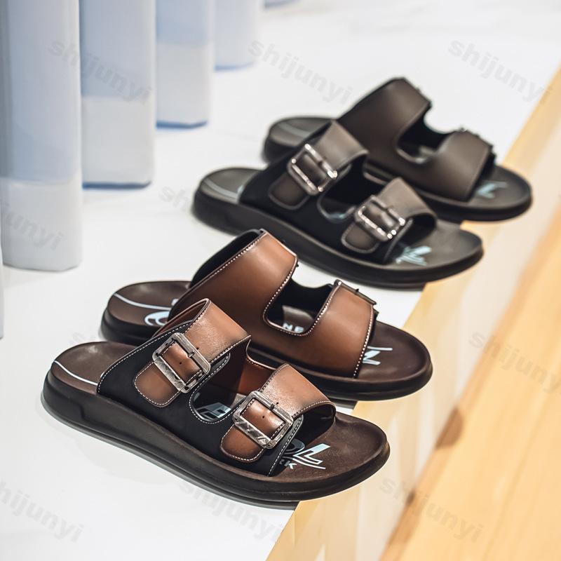 Men's Summer Slippers 2025 Breathable Outdoor Beach Sandals Non Slip Flip Flops New Flat Slippers High Quality Men's Shoes