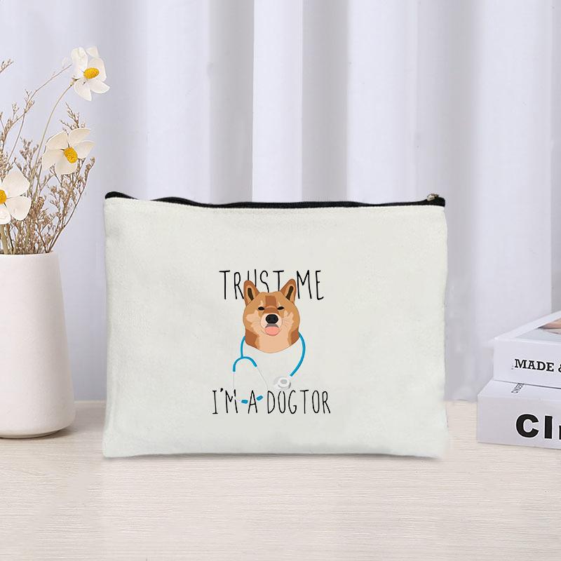 Trust Me I'm A Dogtor Pattern Cosmetic Case Funny Gift Idea for Dog Lover Makeup Bag Humor Dog Doctor Toiletry Pouch Wallet
