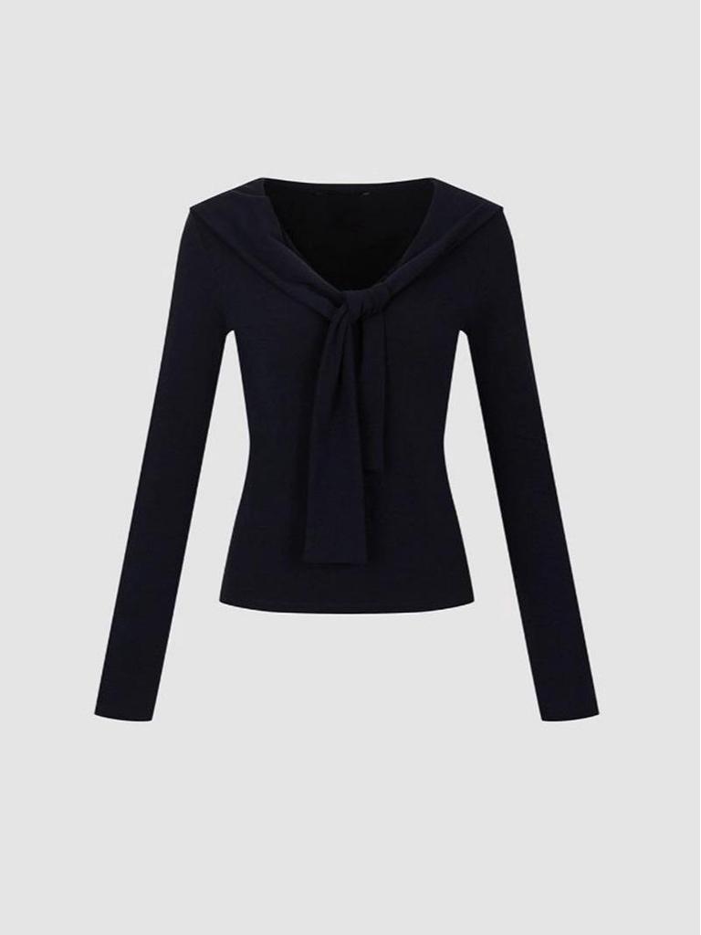2025 Winter Women's Versatile Urban Lace-up V-neck Slim-fit T-shirt