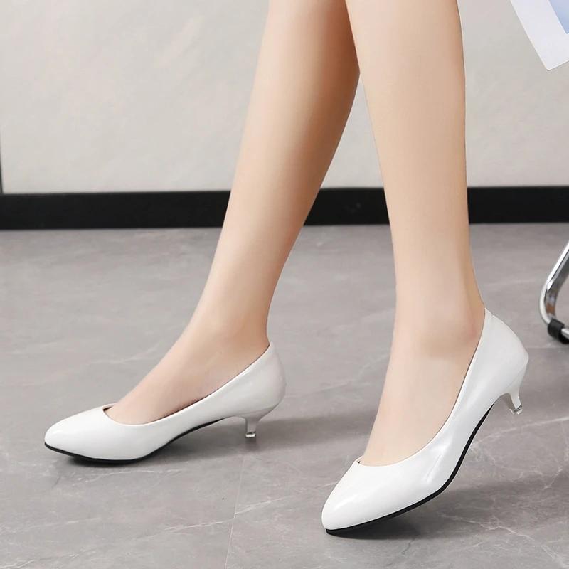 

Жіночі човники голого кольору з неглибоким ротом, жіноче взуття, модне офісне взуття, весільні вечірки, жіноче взуття на низьких підборах, жіноче осінне54 40 білий