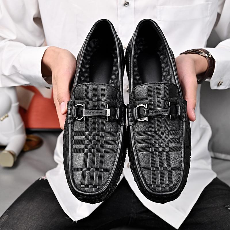 FashionMen Shoes Slip On Genuine Leather Luxury Black Sneakers Trend Comfortable Casual oxfords Men Shoes Design Moccasins Man shoes