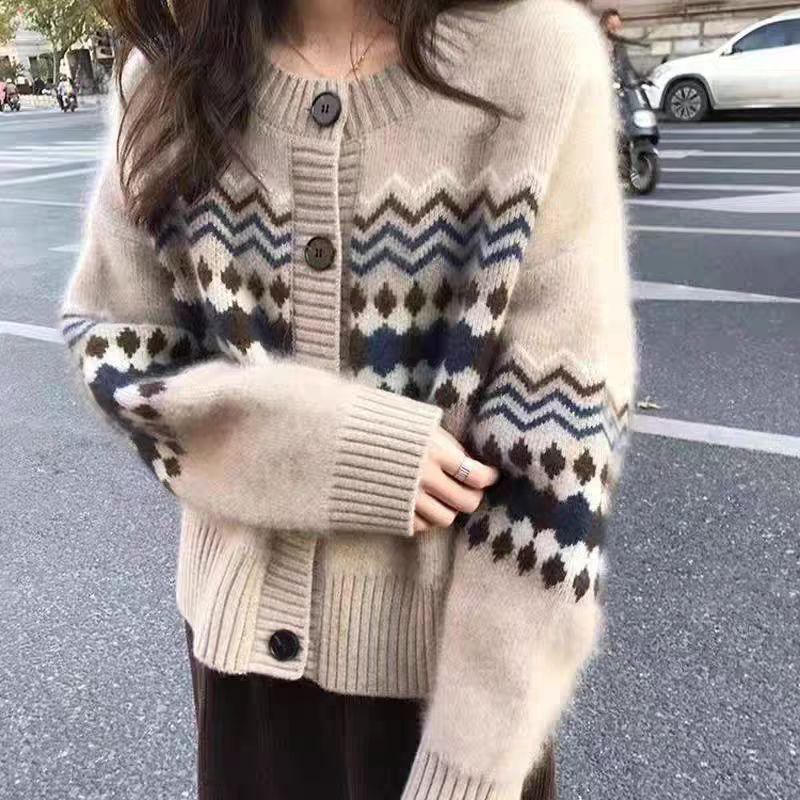 Women's Autumn Wool Knit Jacquard Cardigan: Short, Loose, Soft, Fluffy Round-Neck Sweater Jacket