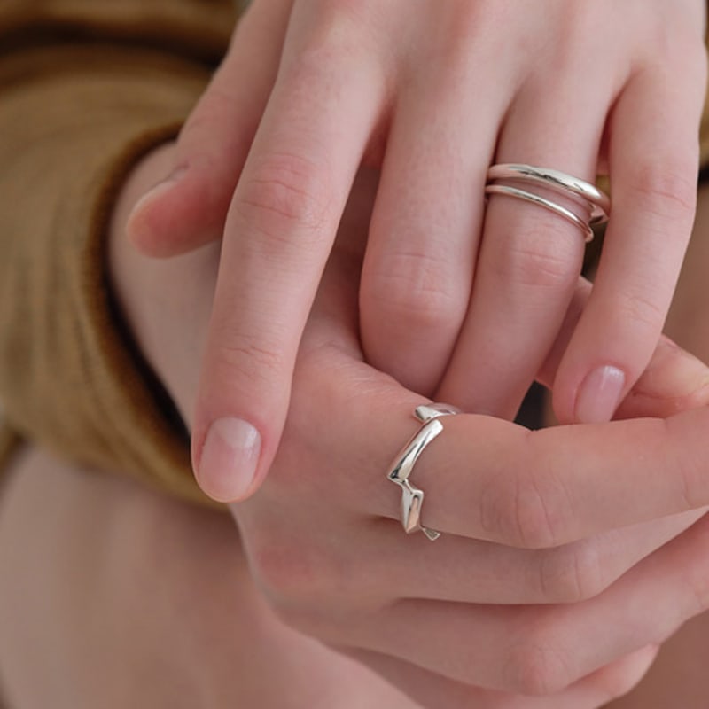 

ВСІ ЛІВОРУЧ Тропічне кільце No. 16