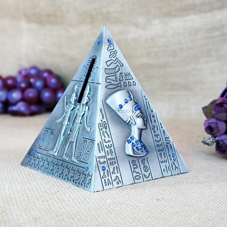 Сувенирная копилка из гальванизированного металла в виде египетской пирамиды