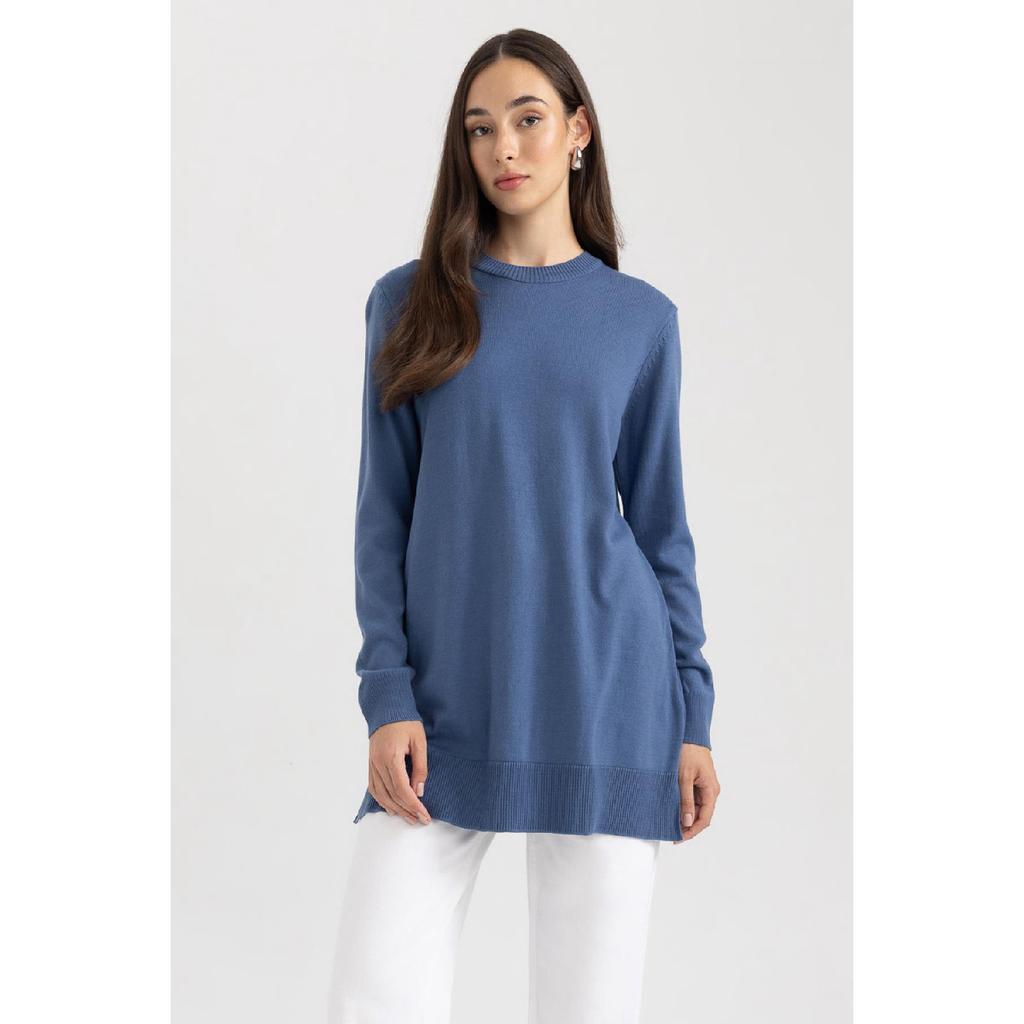 Tunika z okrągłym dekoltem o regularnym kroju