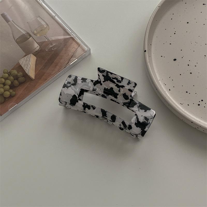 Korean Imitation Acetate High-End Shark Hair Clip - Elegant Hair Accessory for Stylish Looks