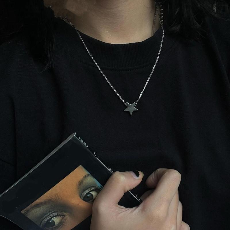 Fashion Chain Necklace Stylish Star Pendant Necklace Titanium Steel Material Star Neck Jewelry for Wedding Party Daily