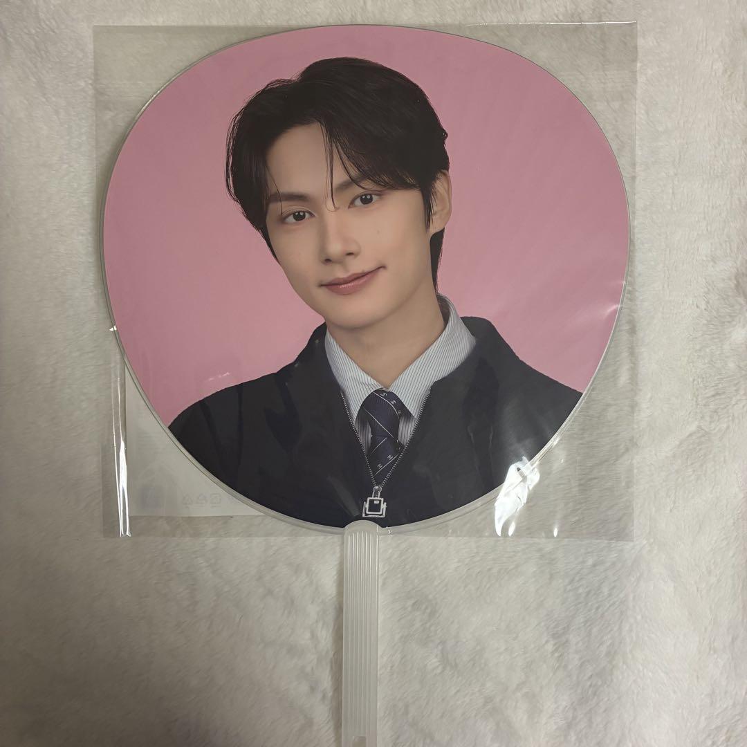 

[USED] SEVENTEEN HOLIDAY Jun Image Picket Fan