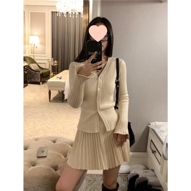 Pusumede Romantic Aesthetic High-Waisted Pleated Knit A-Line Skirt