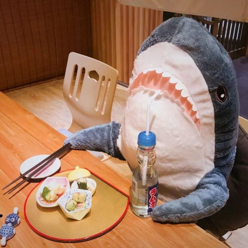 

Плюшевая кукла Акула