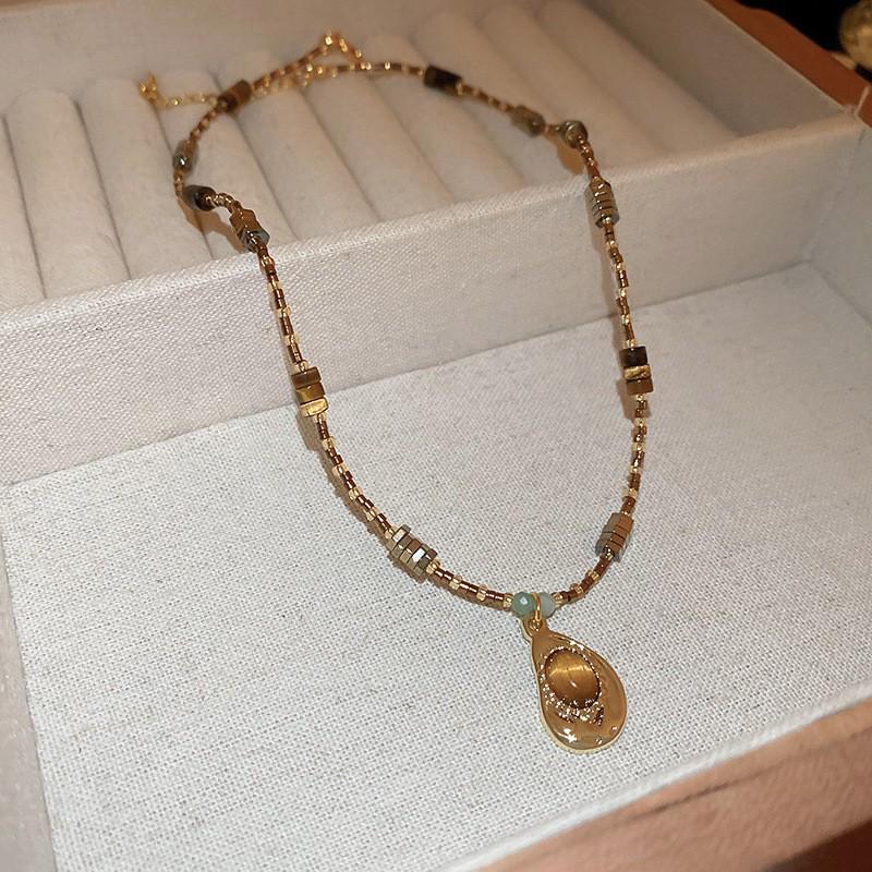 Elegant French Baroque Pearl Necklace - Simple, Luxurious Clavicle Chain for Women