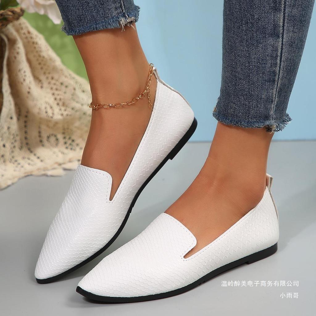 Women's Large Size Pointed Toe Low Top Flat Shoes - Outdoor not tired feet snake print minimalist comfortable commuting work work shoes