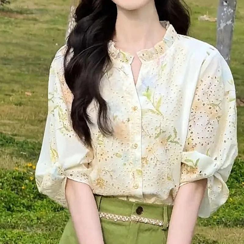 Women's Loose Fit Floral Print Blouse with Ruffle Neck and Eyelet Detail Casual 3/4 Puff Sleeve Top