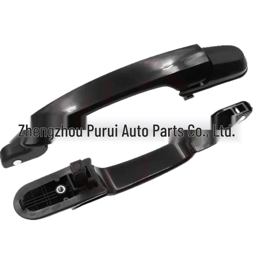 The Exterior Door Handle, Compatible with Hyundai Tucson Models, Is Available Under the Part Numbers 82650-2E000, 826502E000, and 83650-2E000.