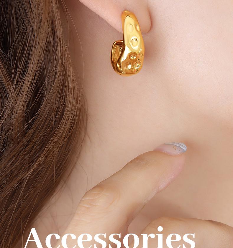 Elegant French Niche Brass C-Shaped Cheese Earrings - Non-fading, High Quality, Light Luxury
