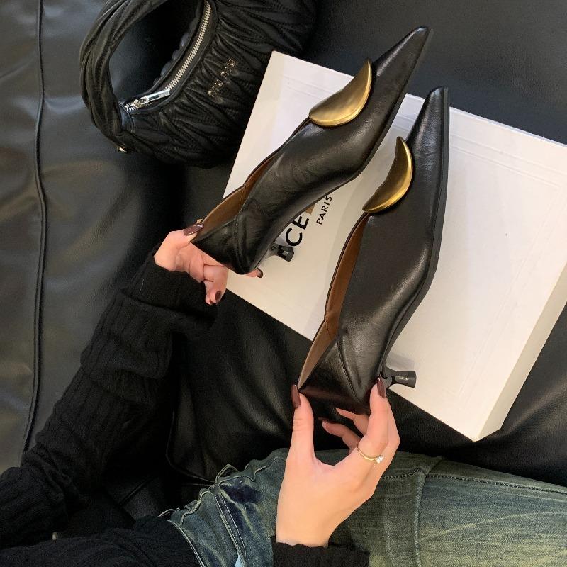 Spring Women's Simple and Versatile Pointed Luxury Metal Designer Leather Flat Shoes 2025 New Shallow Mouth Loafers 35-40