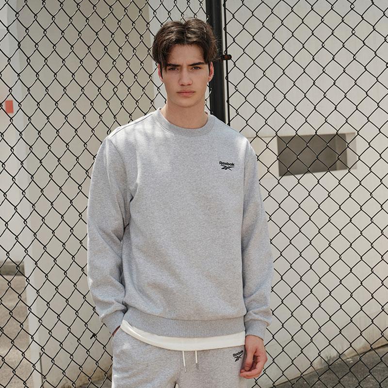 Reebok Sweatshirts Unisex Medium Heather Gray Crew Neck Moderate Regular 23RMF303UGG4