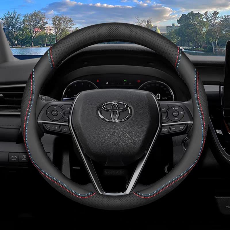 Toyota Highlander Nappa Leather Steering Wheel Cover: Breathable, Anti-Slip, Ultra-Thin for 2009-2026 Models.