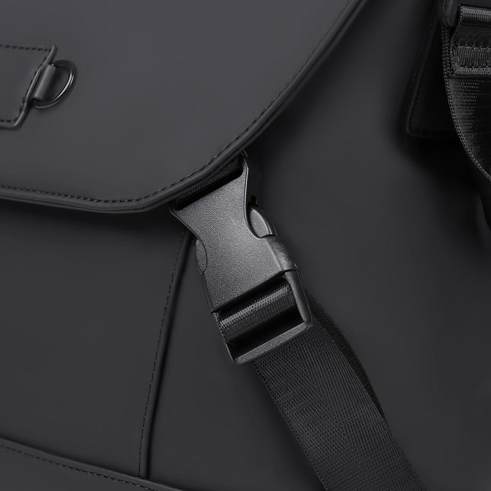 Men's Crossbody Bag One-shoulder Messenger Bag Travel Backpack Portable Business Bag