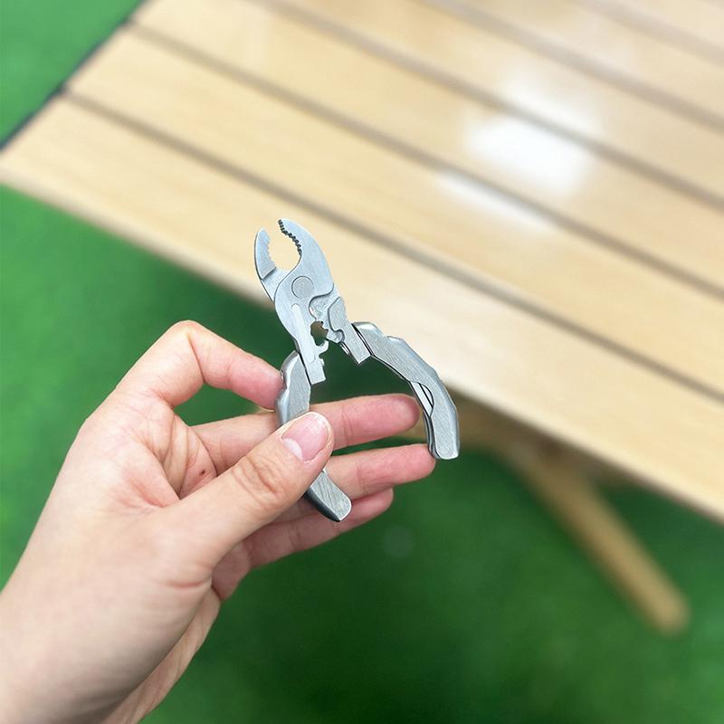 Portable Pocket Mini Stainless Steel Folding Pliers Knife Keychain Screwdriver Combination Kit Outdoor Multifunction Tool