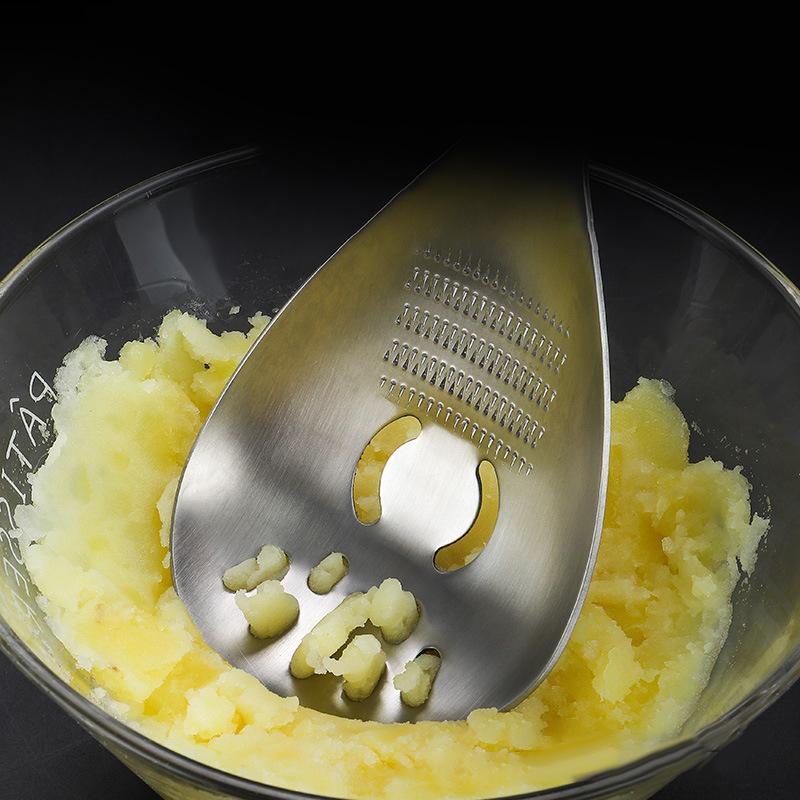 Multifunktionell Köksredskap i Rostfritt Stål För Matlagning Vitlök Ingefära Grönsaksrivare Malare Sked Köksredskap
