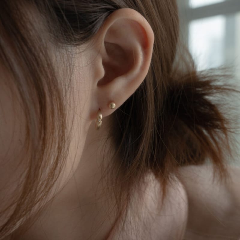 Youngglow 14k Rough Ball Piercing