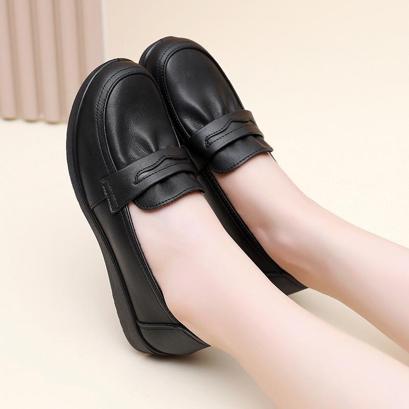 Fashion GKTINOO Women Flat Shoes Soft Genuine Leather Mother Shoes Comfort Casual Shoes Female Autumn Women Flats Loafers