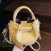 Popular Hot-selling Simple Pleated Small Fresh Portable Bucket Bag Oil Wax Leather Texture Commuter Messenger Women's Bag