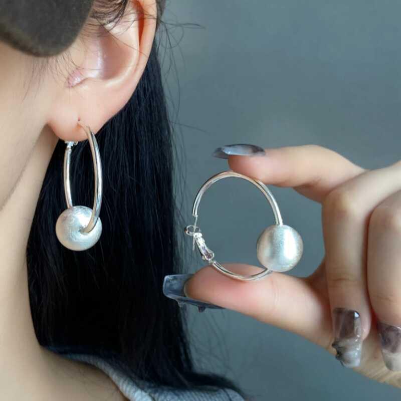 

Серьги-кольца большого размера из серебряной иглы S925 с дизайном из европейских и американских бусин - Простые, Универсальные, Модные