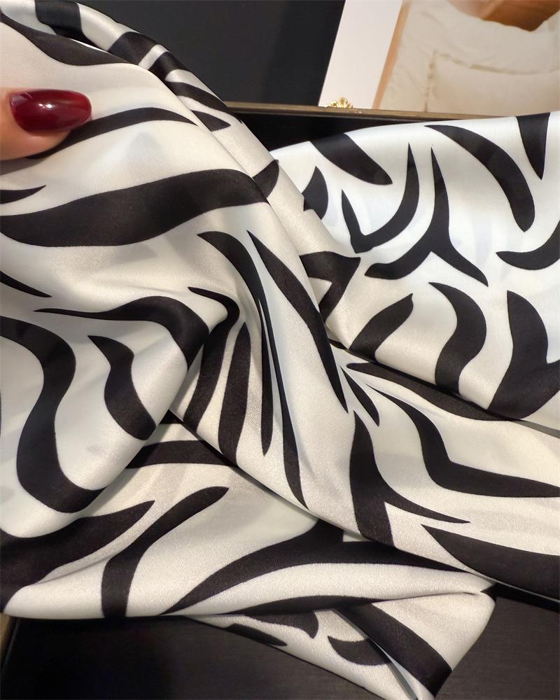 Luxury Modern Print Square Scarf Elegant Ladies Soft Satin Shawl Stylish Women's Decorative Bandana Neckerchief