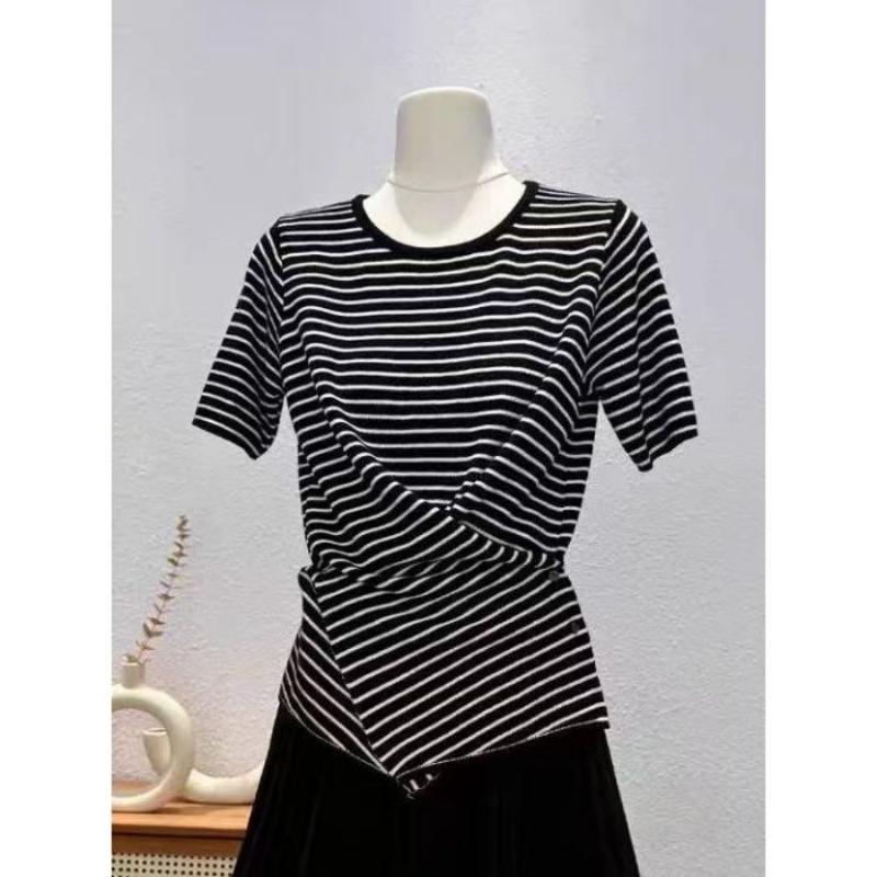 

Irregularly Patterned Cross-neck Knitted Short-sleeved T-shirt for Women in Summer, Unique Waist-curling Front Shoulder Blouse one size чорний