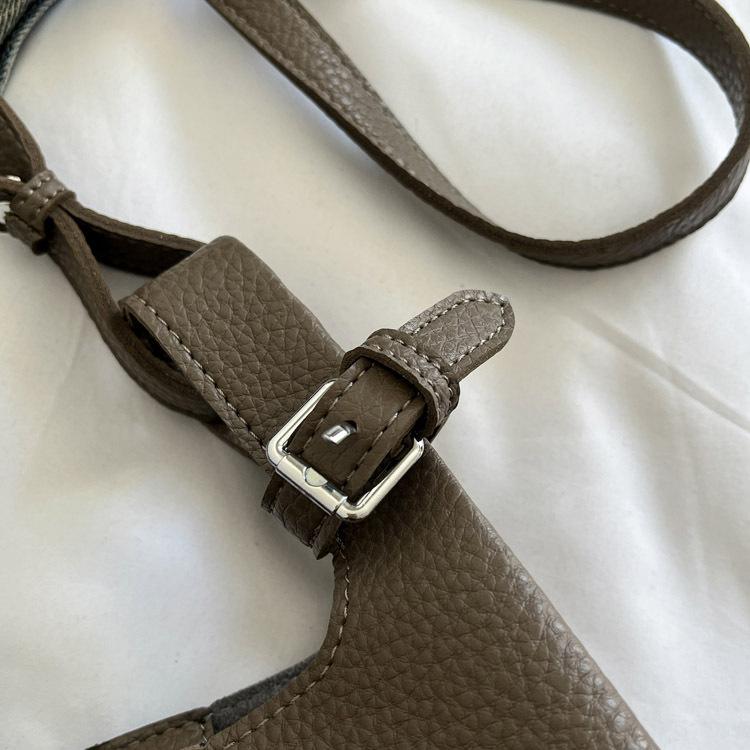 This Year's Popular Bags, Women's 2025 New Trendy Portable Bucket Bags, High-end Versatile Shoulder Bags, Messenger Bags.