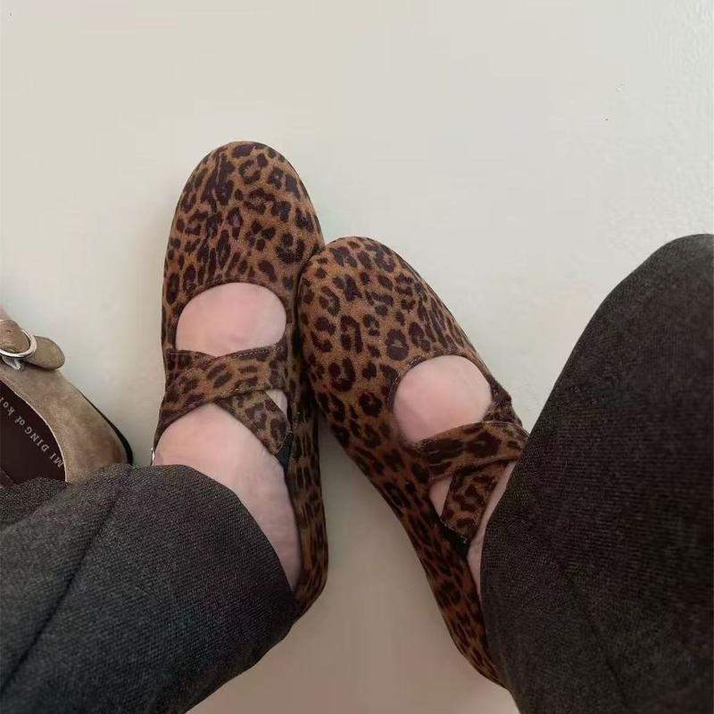 

Модная женская повседневная обувь на плоской подошве с круглым носком, женская обувь большого размера, ретро французские туфли Мэри Джейн, платье на плоской подошве, новая летняя однотонная удобная обувь 40 цветной печати леопарда