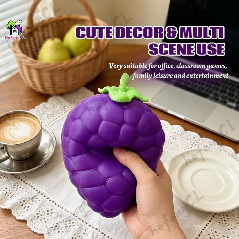 Soft Texture Slow Rebound Toy Strawberry Fruit Squeeze Toy Cute Novelty Squeeze Toy Children's Toy