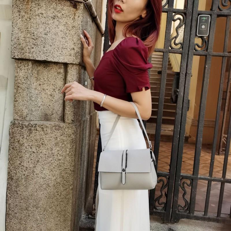 Genuine Leather Women's Bag Fashionable Underarm 2025 New Large-capacity Cross-border Commuting Tote All-matching Small Square
