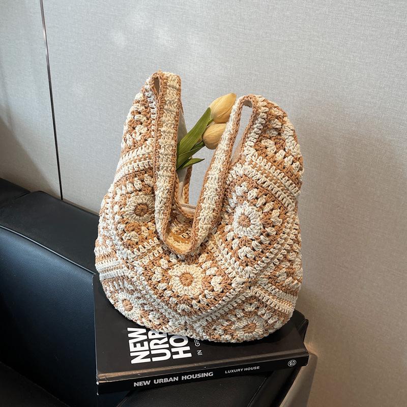 

Large capacity bag women s new fashion versatile literary woven knitted bag seaside vacation beach bag хаки