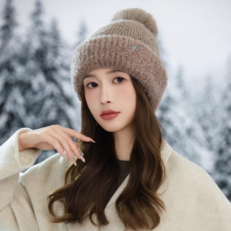 Metal standard knitted wool hat autumn and winter hat women's versatile velvet thickened windproof warm hat cute hairball hat